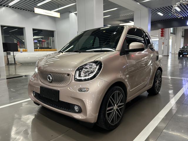 Smart fortwo 2018 model 0.9T 66kw Yaotan Degree Special Edition Country V