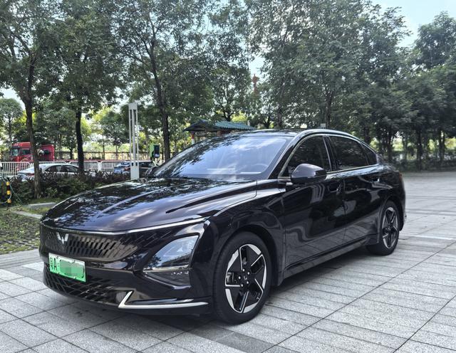 Wuling Starlight PHEV 2023 150 Advance Edition