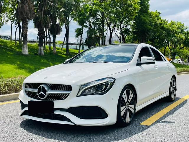 Mercedes-Benz CLA 2018 CLA 200 Style