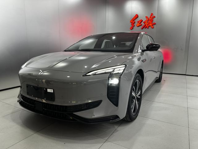 Hongqi EH7 2024 model 820 Pro