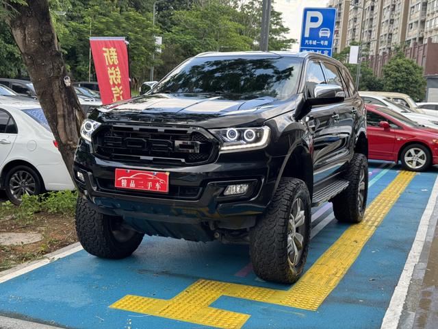 Roadrunner 2017 2.0T gas automatic 4WD Signature 7-seat
