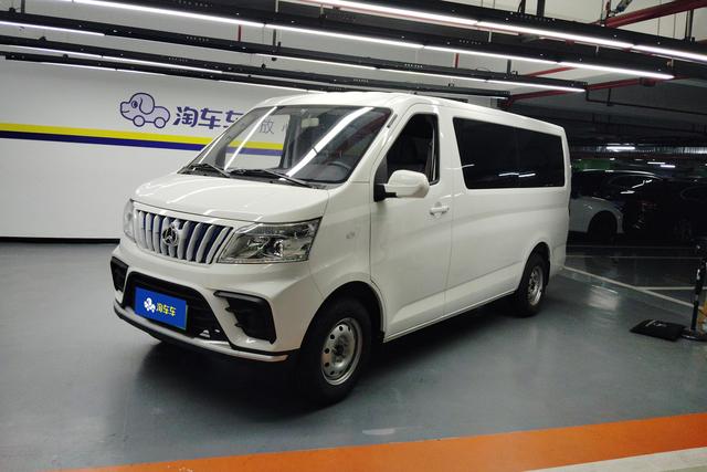 Ruixing EM80 2023 model Ⅱ Comfortable Back lift door 6 seats 38.7 kWh