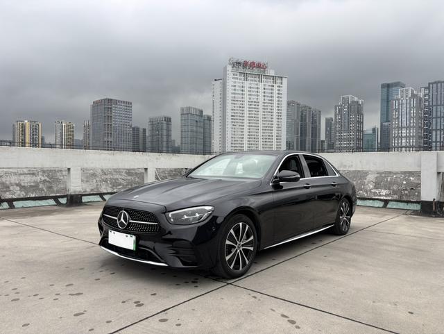 Mercedes-Benz E-Class PHEV 2022 Three-trim E 350 e L Sports Sedan