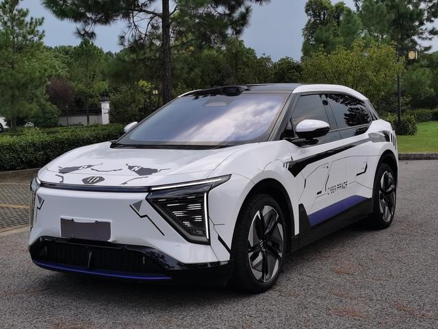 High Hopper HiPhi Y 2023 765km Signature Edition