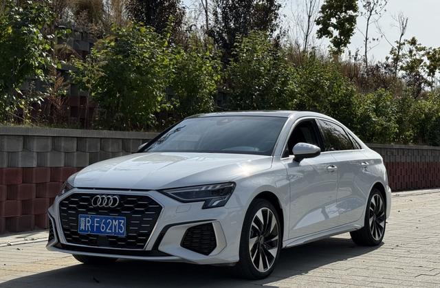 Audi A3 2022 Sportback 35 TFSI Fashion Sport