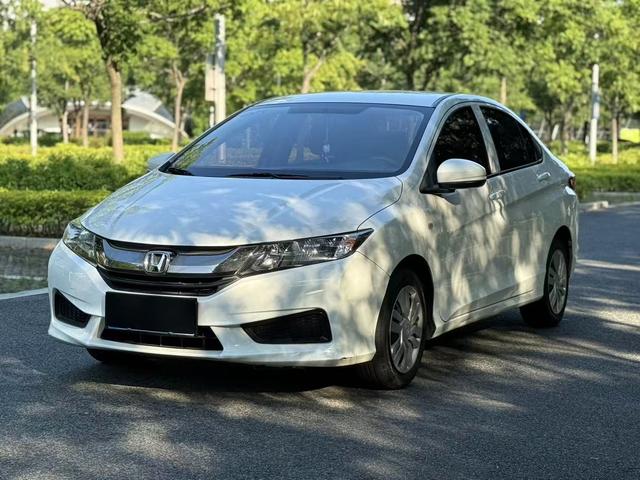 Frontier 2018 1.5L CVT Comfort Edition
