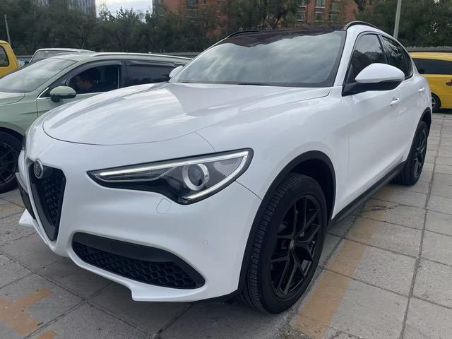 Stelvio 2021 2.0T 280HP Luxury Sports Edition