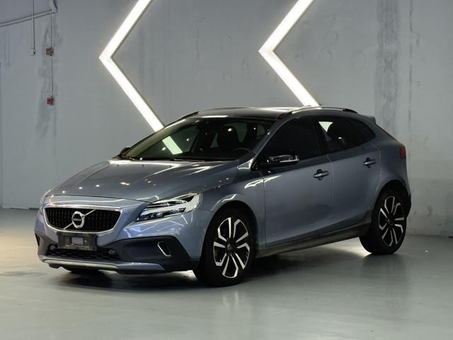 Volvo V40 2018 Cross Country T3 Zhiya Edition