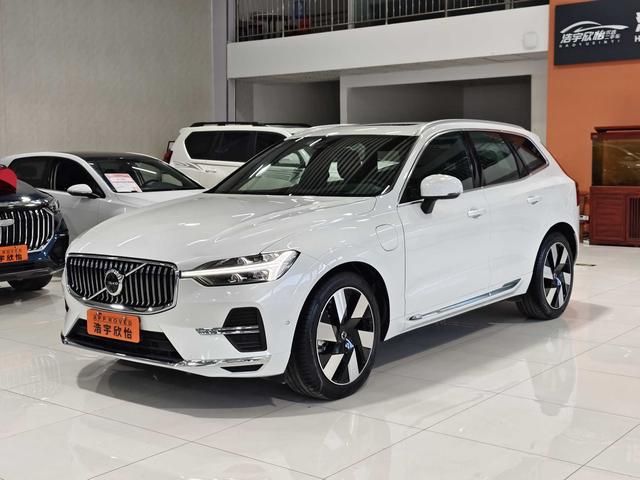 Volvo XC60 PHEV 2025 T8 four-wheel drive long battery life Zhiya Deluxe Edition
