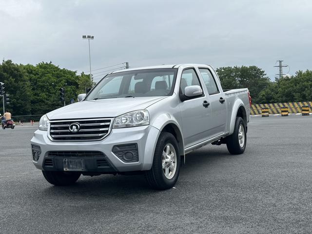 Fengjun 5 2017 2.0T European version diesel two-wheel drive aggressive large double-row GW4D20E