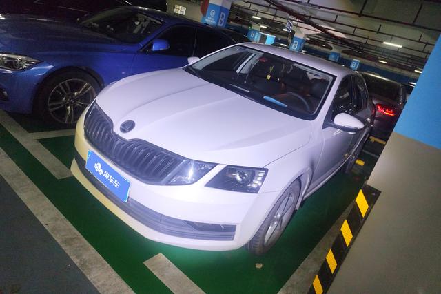 Octavia 2018 1.6L Manual Comfort Version