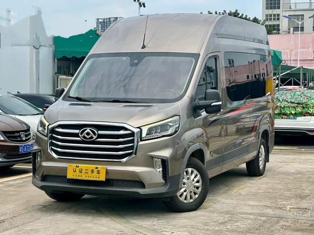 Xintu V90 2019 2.0T automatic Wisdom Star rear drive single tire long axle high top 7 seats