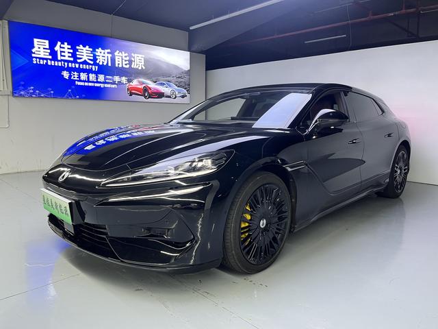 Denza Z9GT DM 2024 1100 four-wheel drive Ultra version