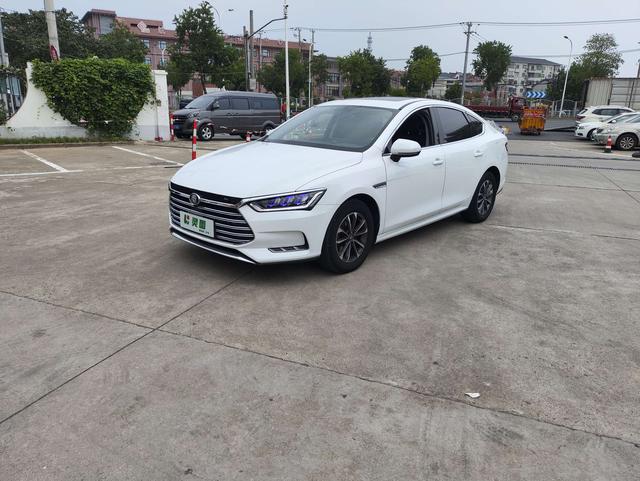 Qin Pro DM 2019 Super Power Edition 1.5TI Auto Intelligent Link Jin Shang Model National VI