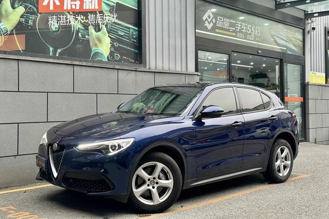 Stelvio Steinway 2017 2.0T 200HP Elite