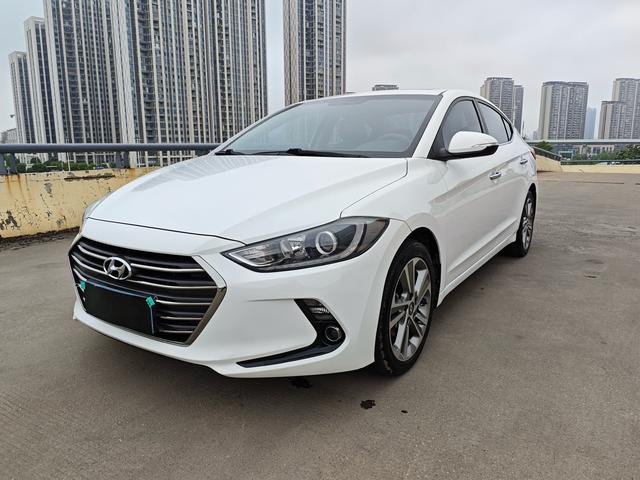 Leading the 2018 1.6L automatic 15th Anniversary Special Edition
