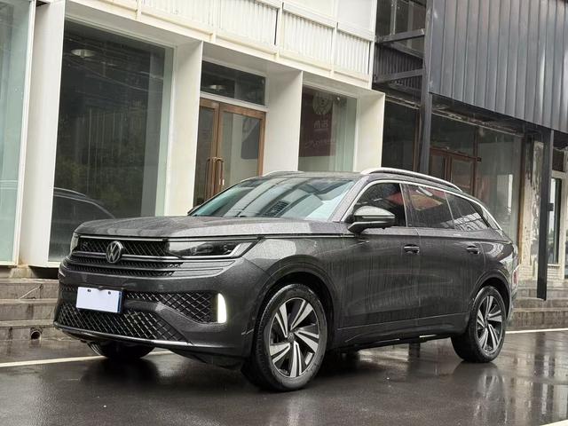 Range Rover 2023 380TSI 4WD R-Line Parade Edition
