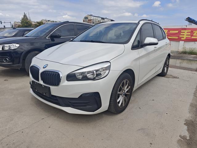 BMW 2 Series Wagon 2019 218i Style