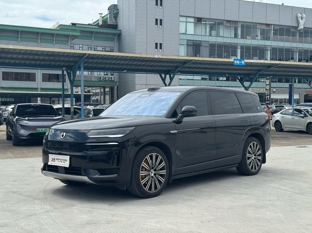 Denza N9 DM 2025 flagship model