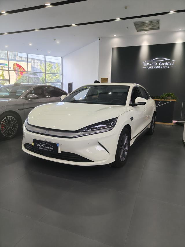 Qin L EV 2025 model 545km transcendent Type