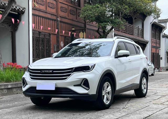 Jietu X70M 2021 1.5T DCT Luxury Partner type