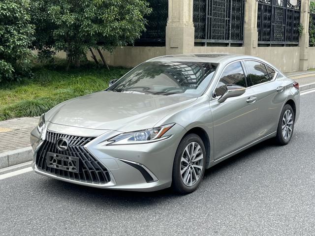 Lexus ES 2024 200 Premium Edition