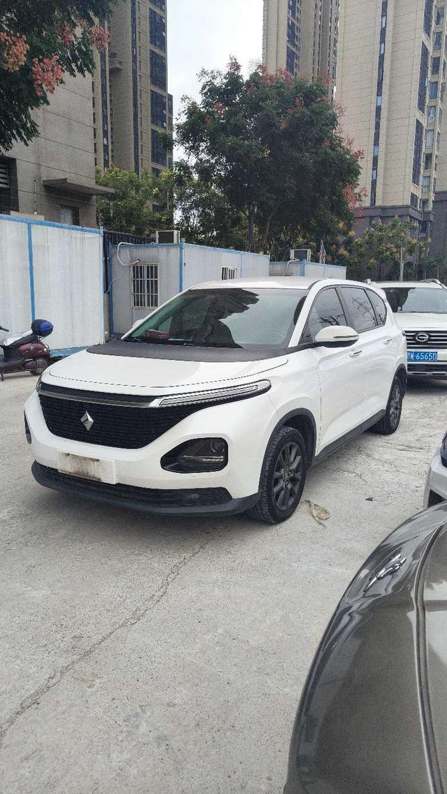 Baojun RM-5 2019 1.5L CVT 24-hour online elite 7-seater