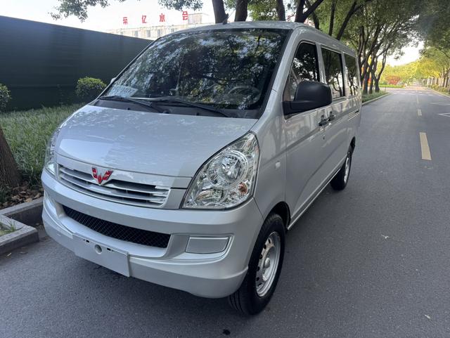 Wuling Rongguang 2023 Model 1.5L S Basic Type 5/7 Seat