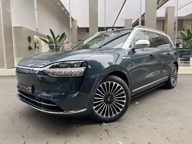 Wenjie M9 2024 Extended Range Ultra Five-seater version