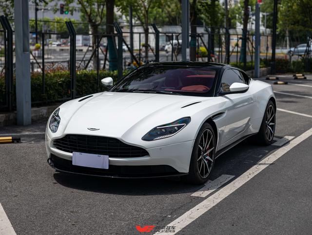 Aston Martin DB11 2017 4.0T V8