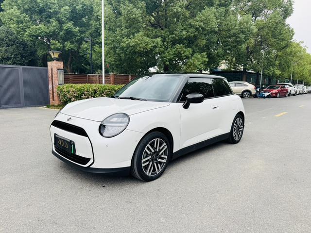 Electric MINI COOPER 2024 COOPER E classic