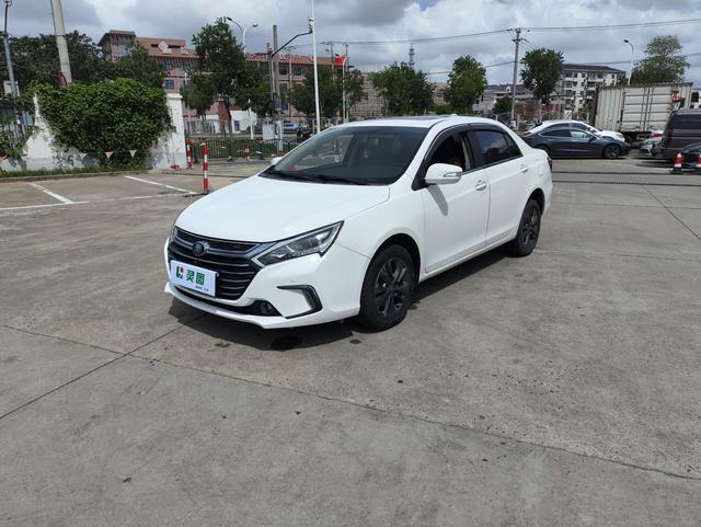 Qin DM 2017 1.5T Premium Model