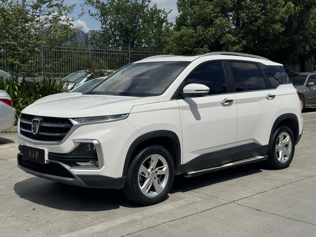 Baojun 530 2018 1.8L automatic luxury National V