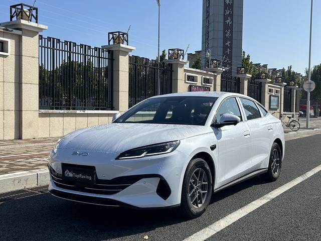 Seal 06DM 2025 Smart Driving Version DM-i 80KM Luxury