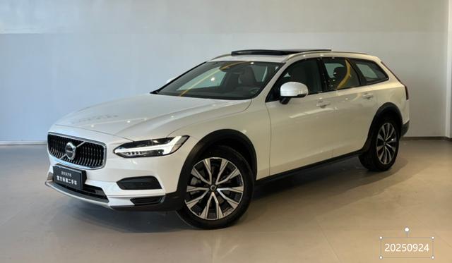Volvo V90 2024 Cross Country B5 AWD Zhiyuan Edition
