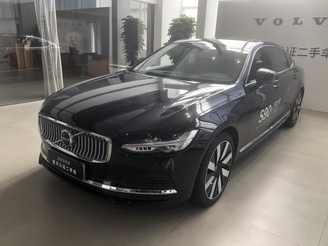 Volvo S90 PHEV 2025 T8 four-wheel drive long battery life Zhiya Deluxe Edition