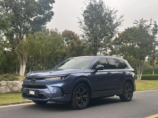 White Shadow PHEV 2023 e:PHEV Supreme Edition