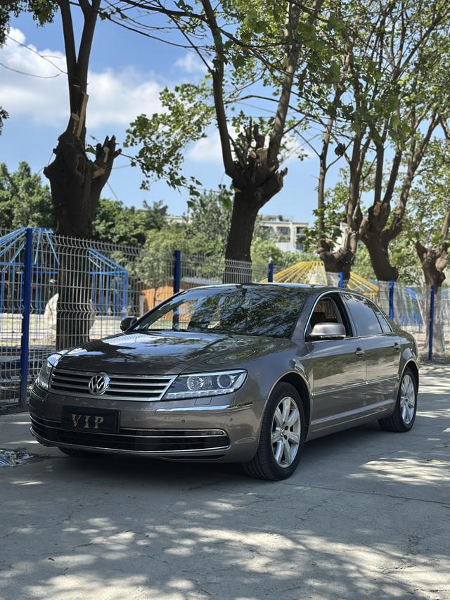 Phaeton 2014 model 3.0L Executive type