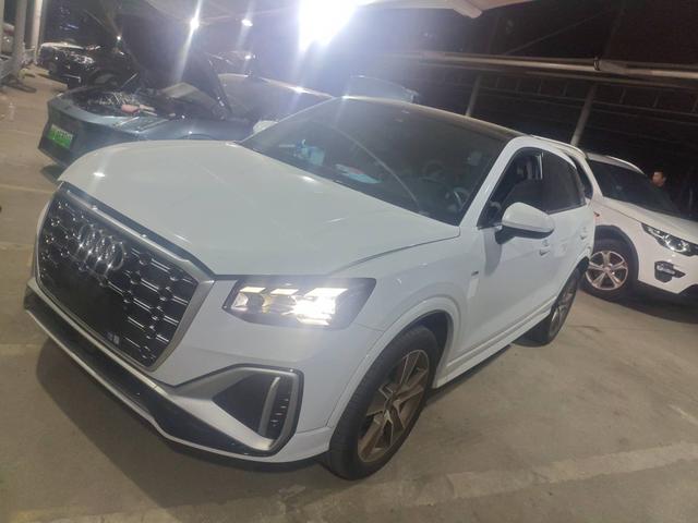 Audi Q2L 2022 35 TFSI Stylish Dynamic