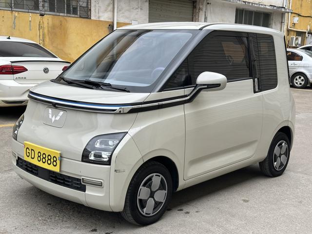 Wuling Air ev Clear Sky 2022 4-seat Advance