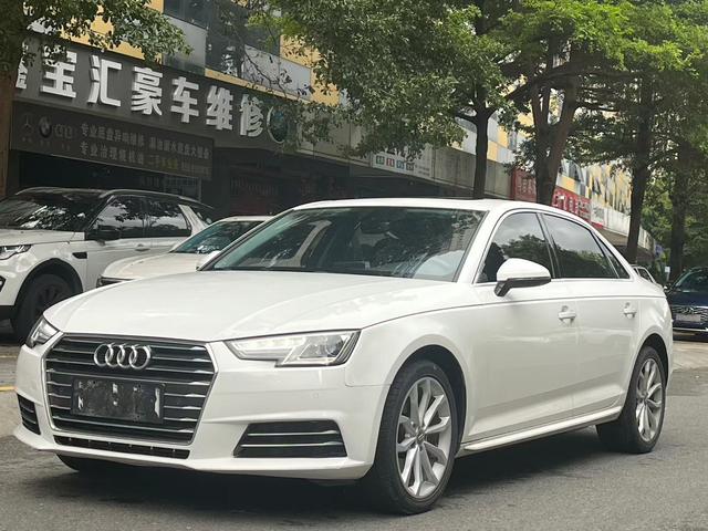 Audi A4L 2018 30th anniversary model 40 TFSI aggressive type