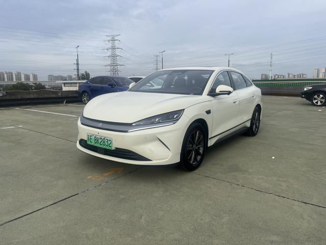 Qin L EV 2025 model 545km transcendent Type