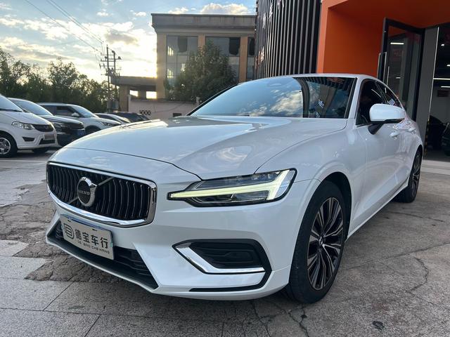 Volvo S60 2023 B4 Intelligent Luxury Edition
