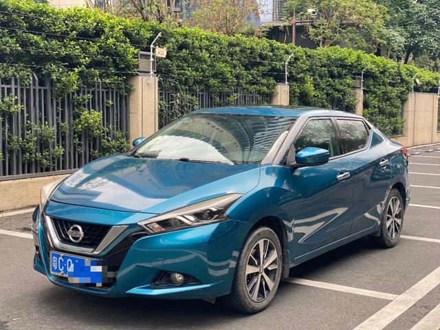 Bluebird 2016 1.6L CVT Dazzle Edition