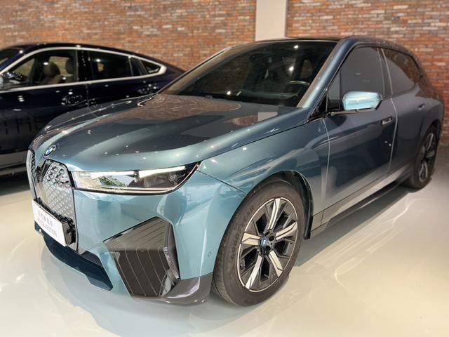BMW iX 2022 xDrive40