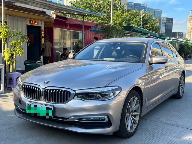 BMW 5 Series PHEV 2018 530Le Luxury Package