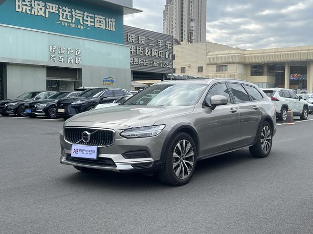 Volvo V90 2022 Cross Country B5 AWD Intelligent Vision