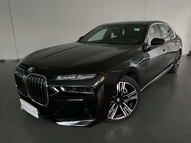 BMW i7 2023 eDrive50L Exclusive M sports Suit