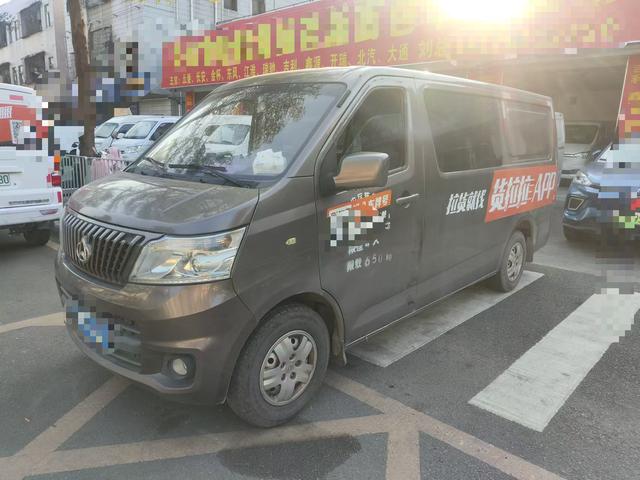 Ruixing M80 2018 model 1.5L basic compartment cargo semi-blind window flat top back sliding door 4G15S