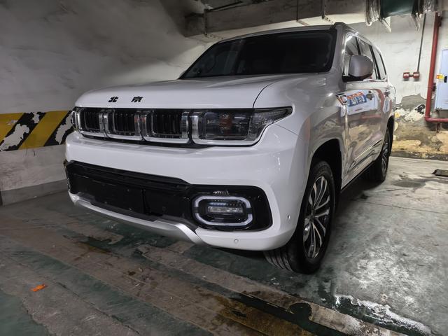 Beijing off-road BJ60 2022 2.0T automatic 11th edition five-seater